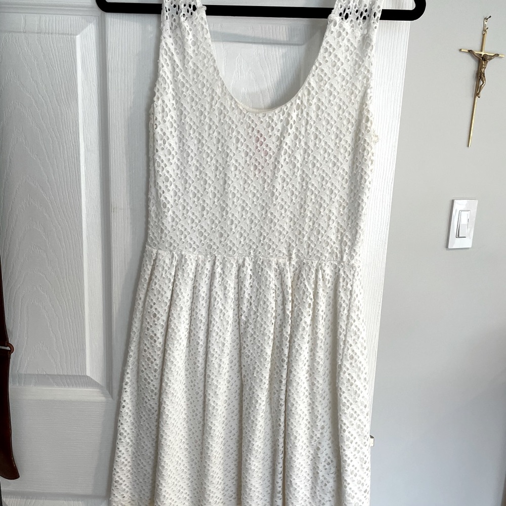 WHITE DRESS